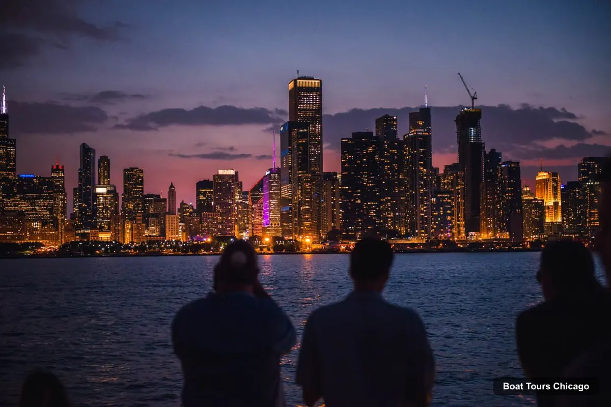 Boat Tours Chicago – Chicago by Night River and Lake Cruise (photo 5)