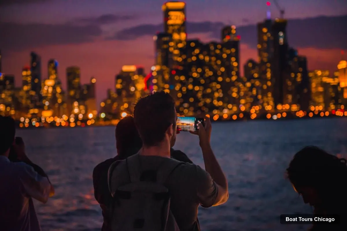 Boat Tours Chicago – Chicago by Night River and Lake Cruise