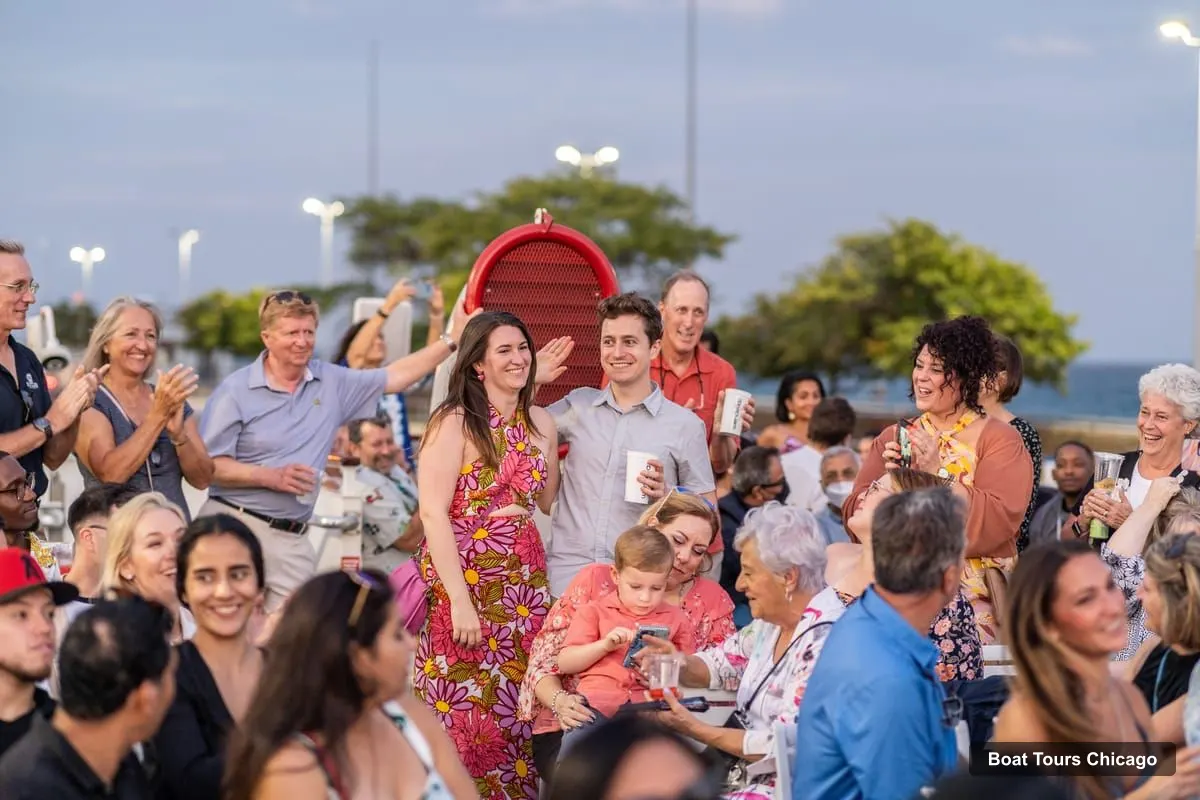 Boat Tours in Chicago – 1.5-Hour Scenic Sunset Lake Cruise (photo 4)