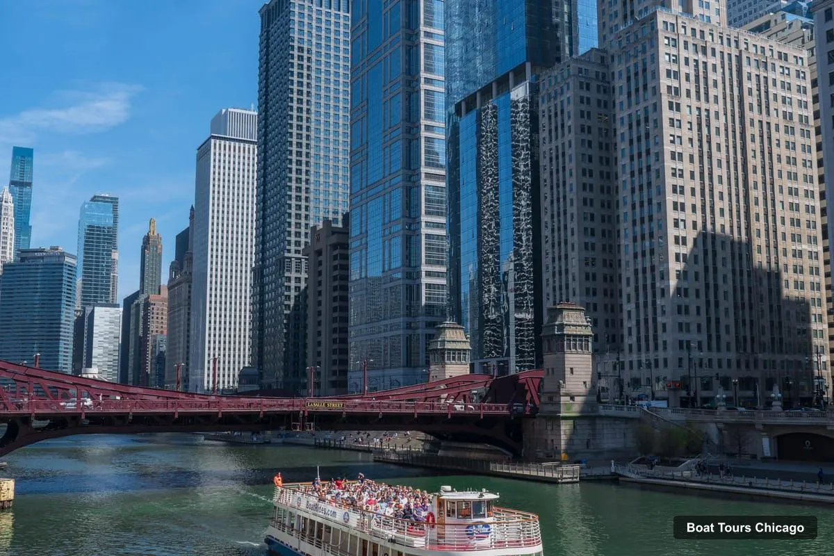 Boat Tours in Chicago – Architecture River Cruise Skip-the-Ticket Line (photo 5)