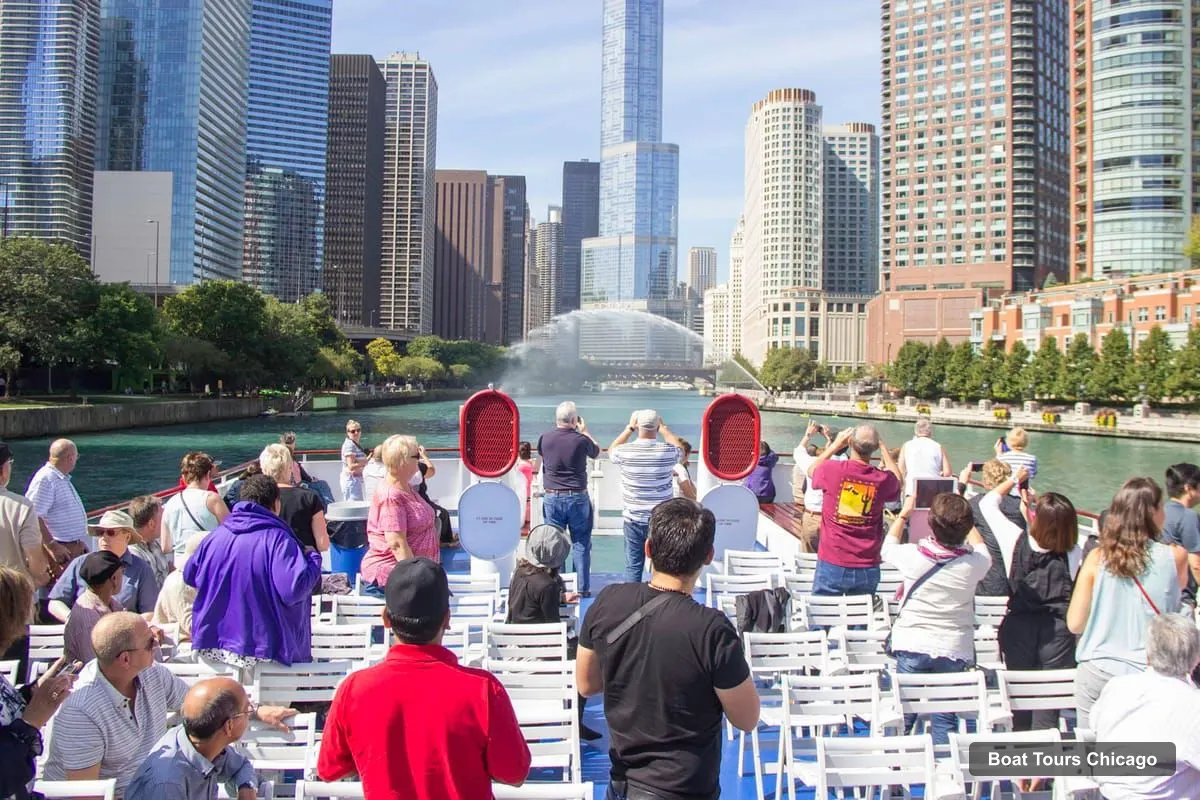 Chicago Boat Cruises – 45-Minute Family-Friendly Architecture River Cruise (photo 3)