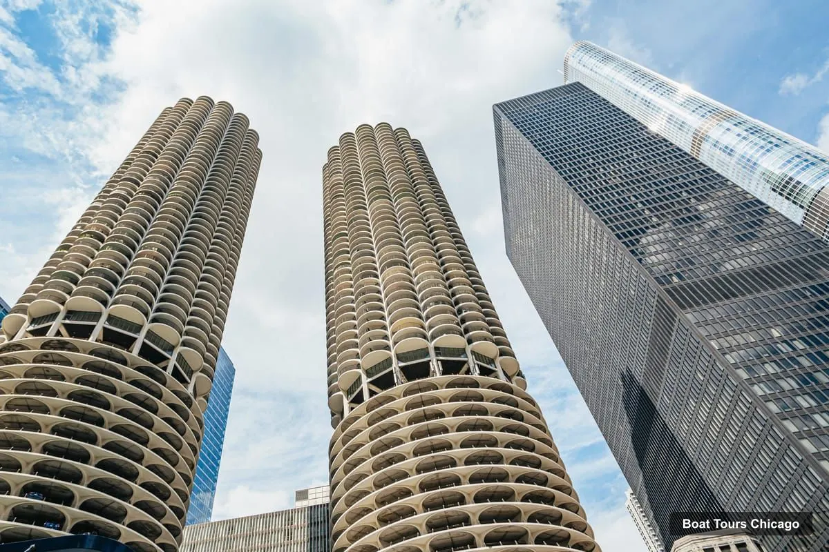 Chicago Boat Cruises – 45-Minute Family-Friendly Architecture River Cruise (photo 5)