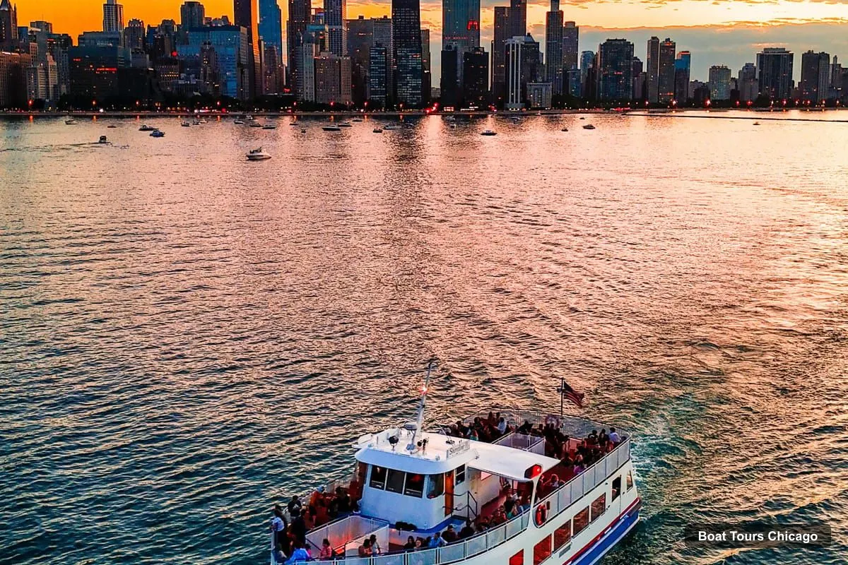 Chicago Boat Cruises – Shoreline Lake Michigan Skyline Cruise (photo 2)