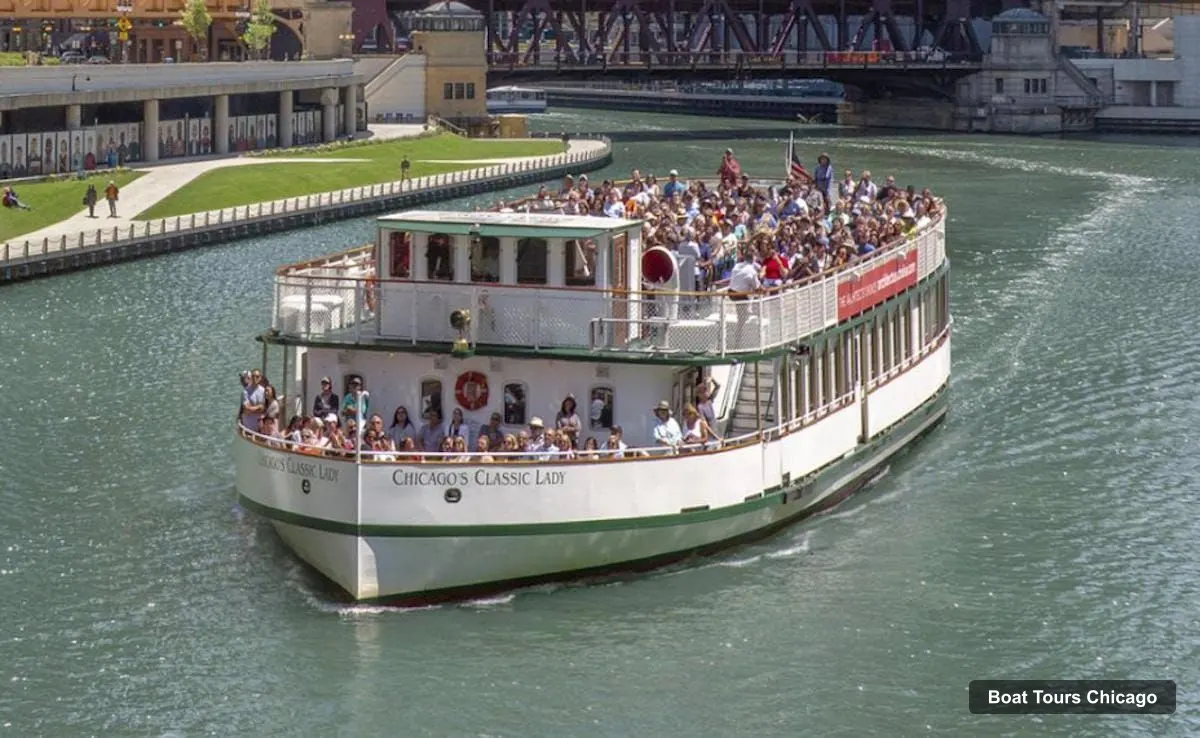 Chicago Boat Trips – Architecture Center Cruise on Chicago's First Lady (photo 4)