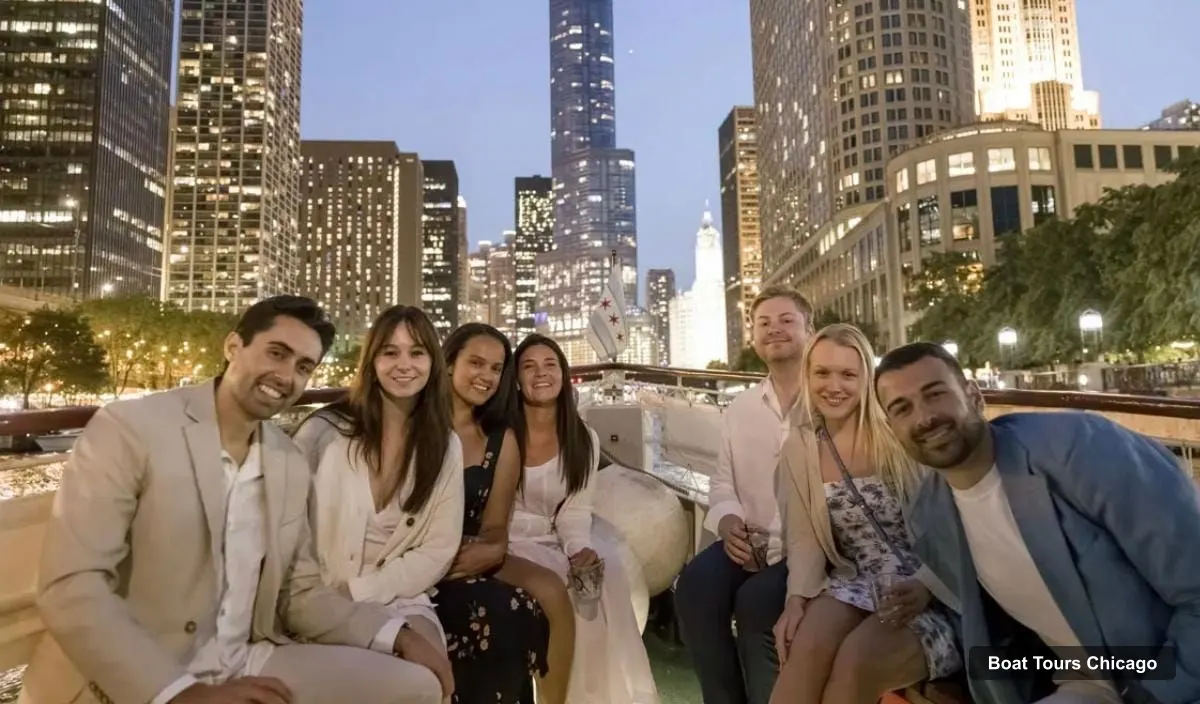 Chicago Boat Trips – Chicago River: Guided Sunset Cocktail & Architecture Tour (photo 3)