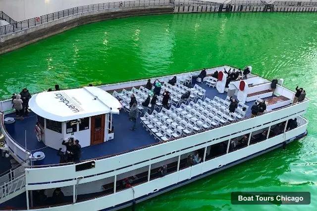 Chicago Riverwalk, Chicago – Chicago Boat Trips