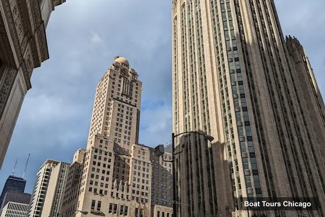 Tribune Tower, Chicago – Chicago Boat Cruises