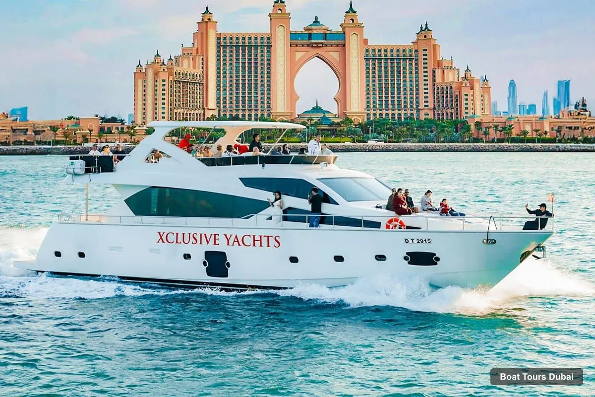 Boat Tours Dubai – Luxury Yacht Tour with Breakfast or BBQ Option