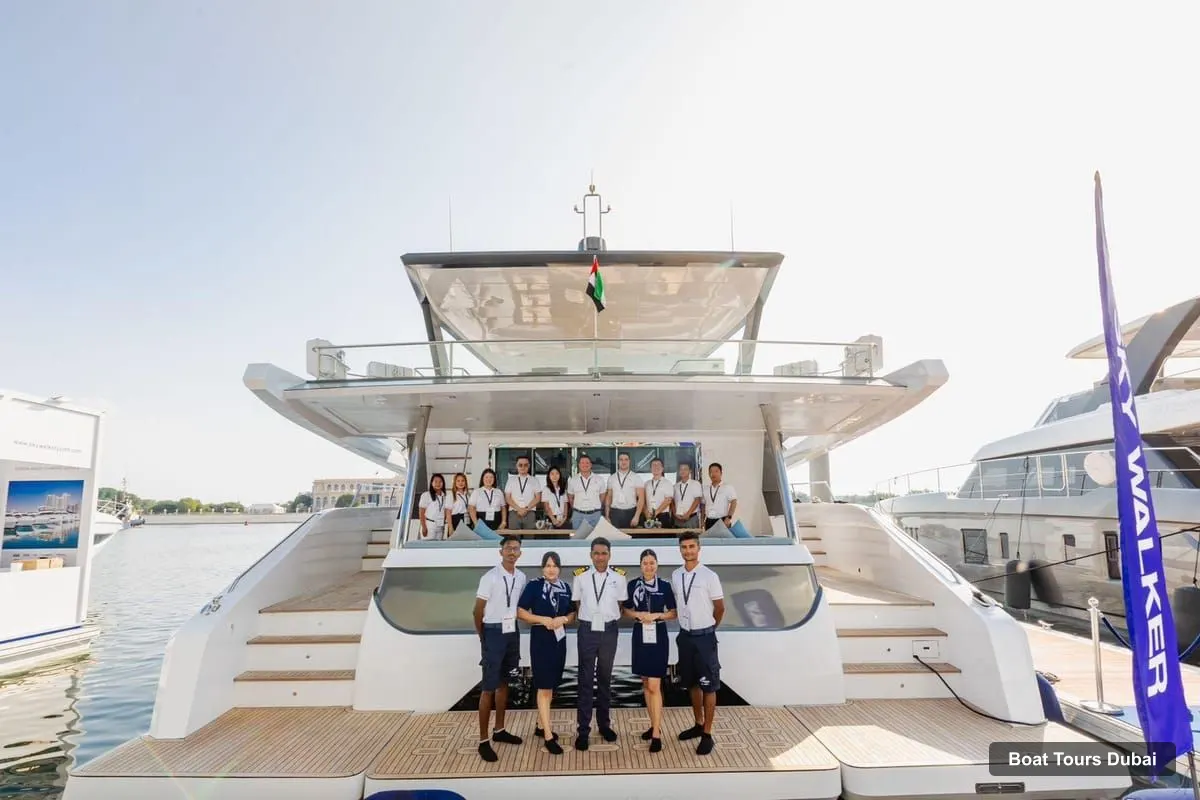 Boat Tours in Dubai – The Luxury Yacht Tour with Live BBQ Option and Drinks (photo 5)