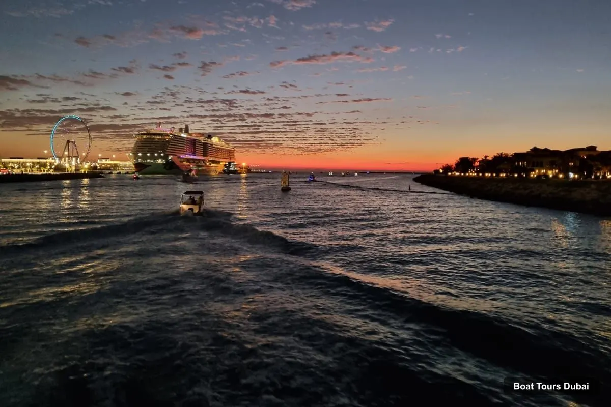 Dubai Boat Cruises – Boutique Italian Sunset Cruise - Food & Drinks (photo 2)