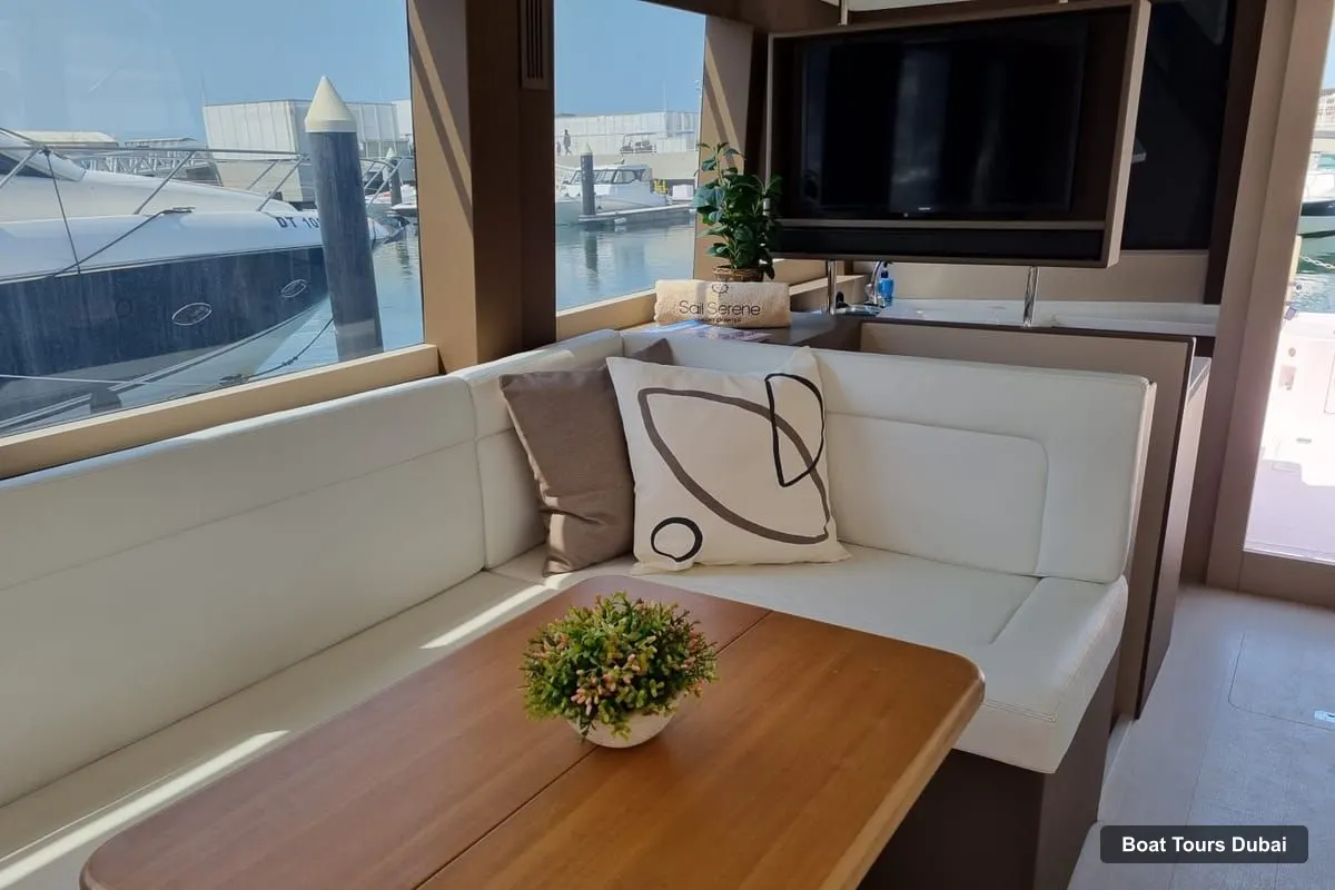Dubai Boat Cruises – Boutique Italian Sunset Cruise - Food & Drinks (photo 4)