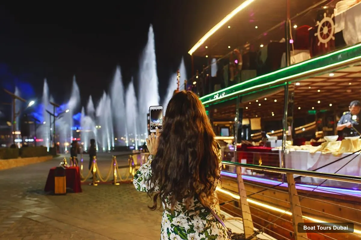 Dubai Boat Cruises – Luxury Canal Dinner Cruise with Optional Transfers (photo 4)
