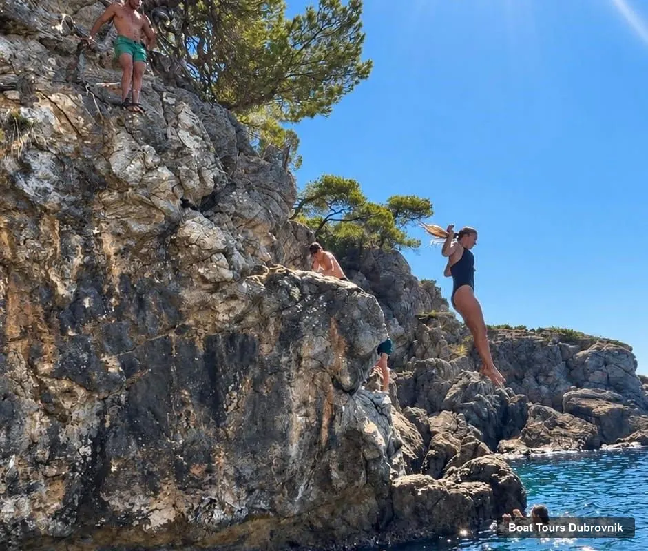 Boat Tours Dubrovnik – Blue & Green Caves Private Boat Tour with Drinks (photo 3)
