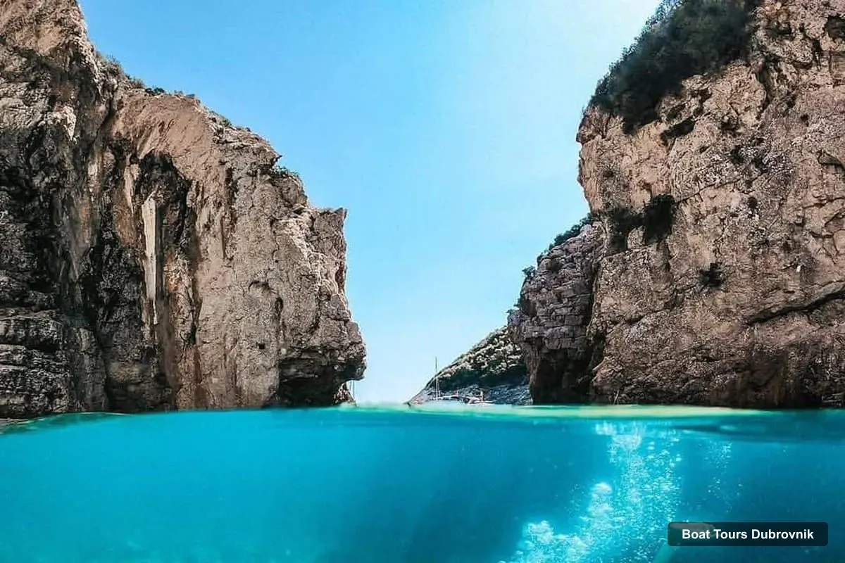 Boat Tours in Dubrovnik – Blue cave & 7 Caves Tour (4h) + Drinks & Snorkel (photo 2)