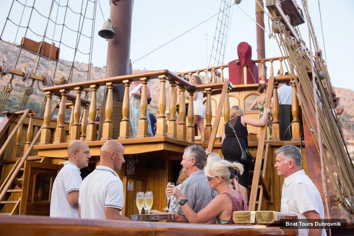 Boat Tours in Dubrovnik – Panoramic Sunset Cruise-Karaka Ship (Adult Only) (photo 3)