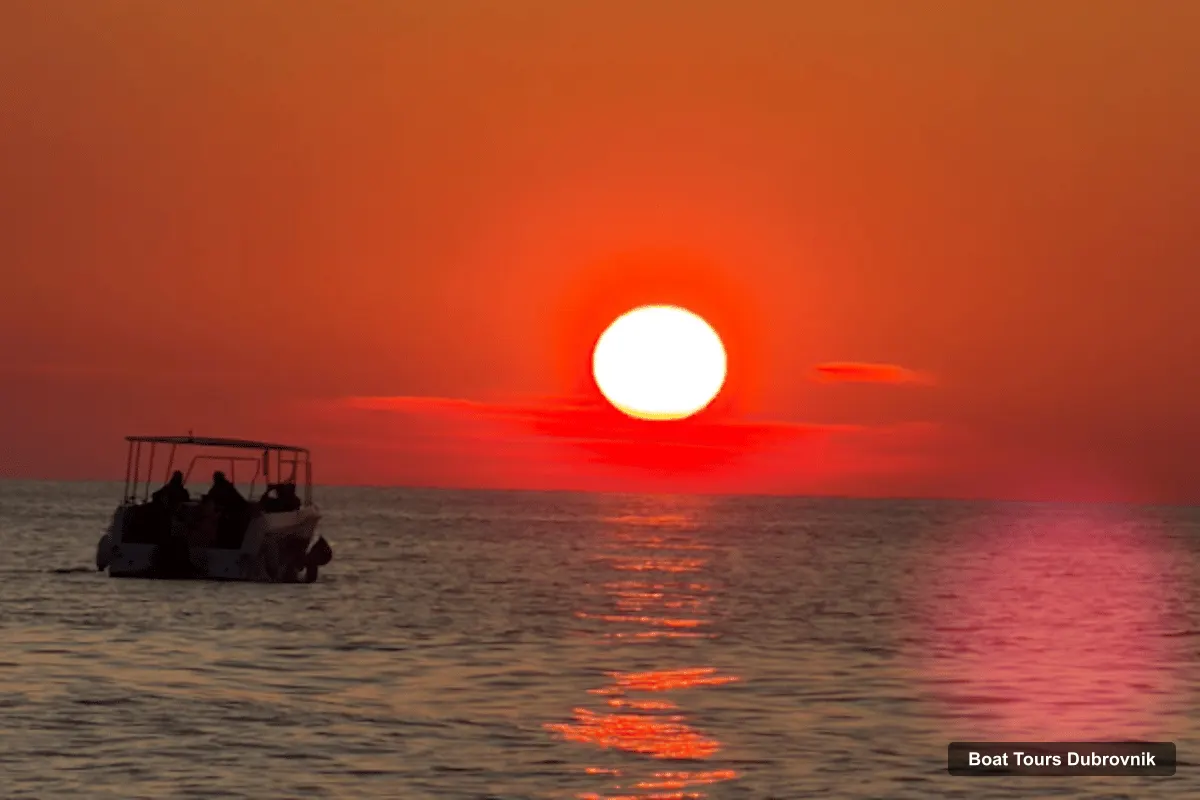 Dubrovnik Boat Trips – Dubrovnik Old Town: Romantic Sunset Cruise with Island Views