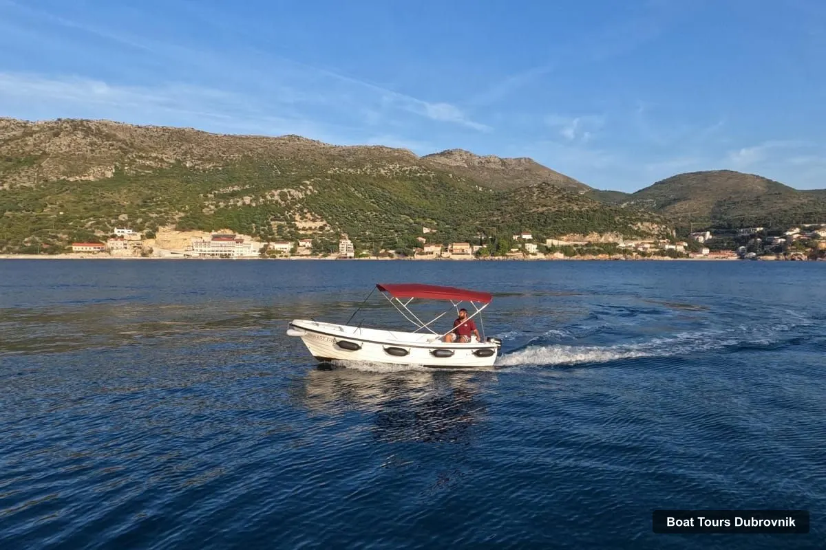 Dubrovnik Boat Trips – Retro Boat Rental with Snorkeling Gear (photo 2)