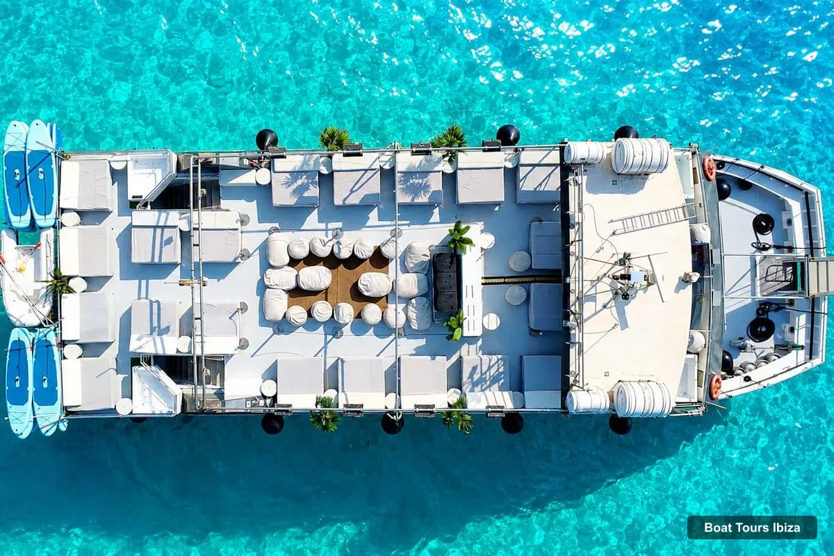 Boat Tours Ibiza – Formentera Boat with Open Bar, 3 meals & Sunset Party (photo 4)