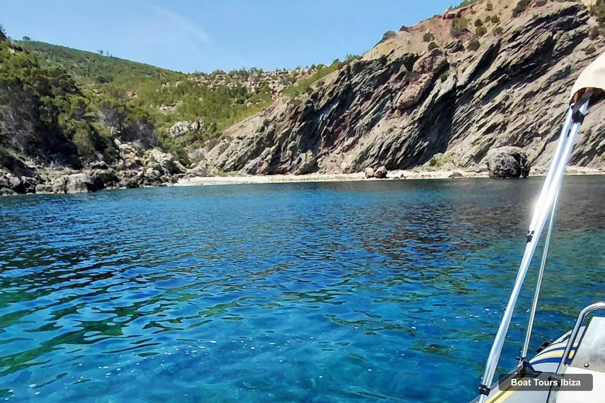 Boat Tours Ibiza – North Ibiza: Boat Rental in Portinatx (photo 3)