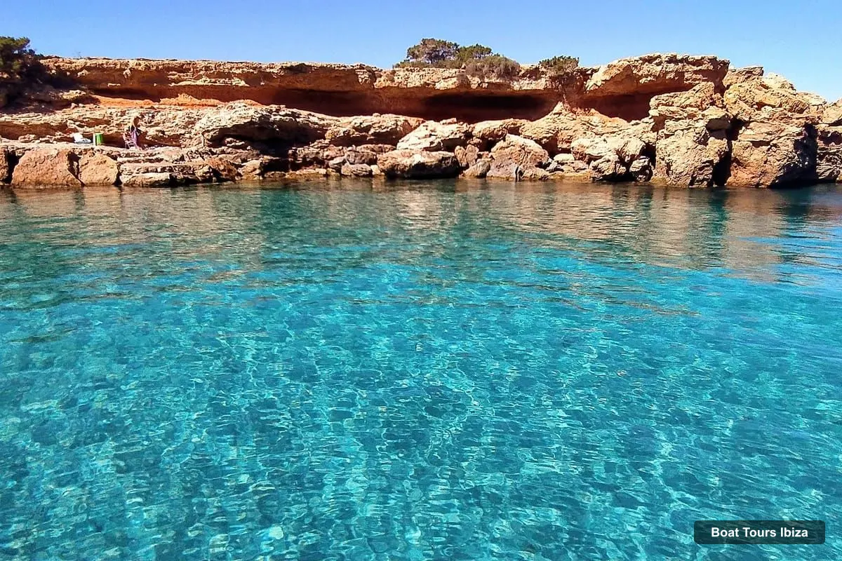 Boat Tours Ibiza – Snorkeling and SUP Paddle, Beach and Cave Tour (photo 4)