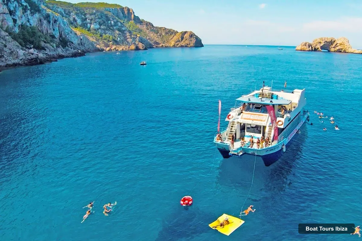 Boat Tours in Ibiza – Cala Salada & North Cruise with Drinks & Snorkeling (photo 2)