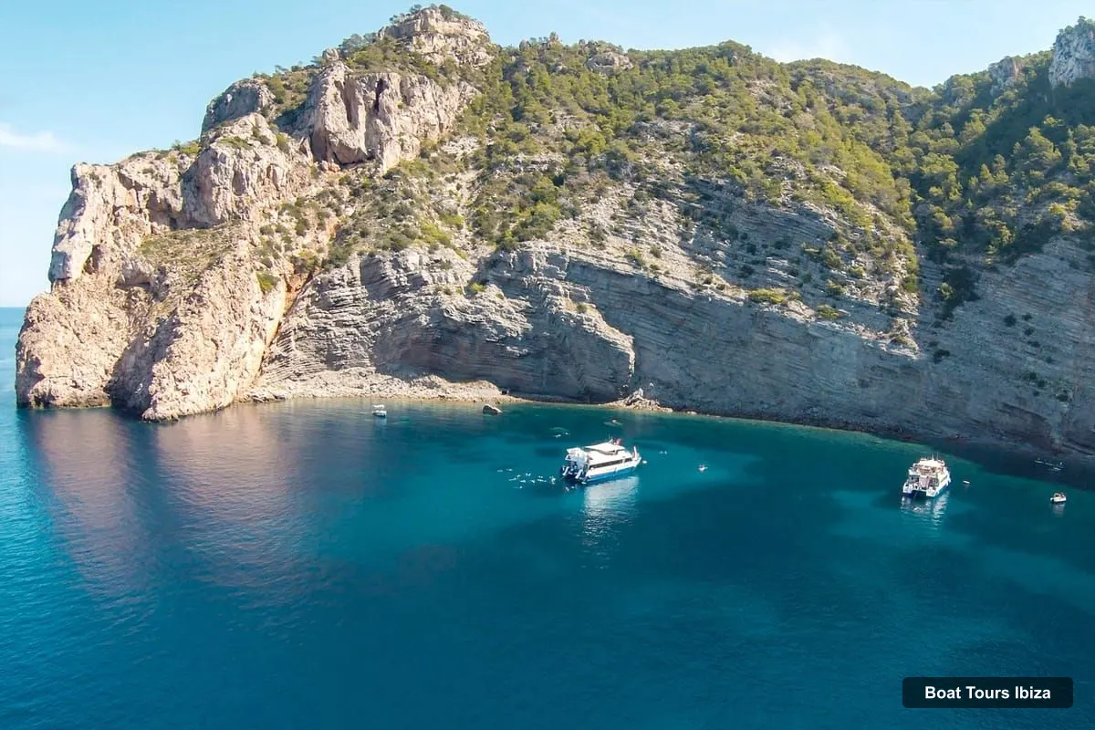 Boat Tours in Ibiza – Cala Salada & North Cruise with Drinks & Snorkeling (photo 3)