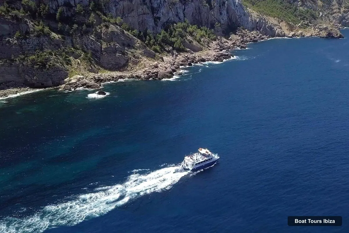 Boat Tours in Ibiza – Cala Salada & North Cruise with Drinks & Snorkeling (photo 5)