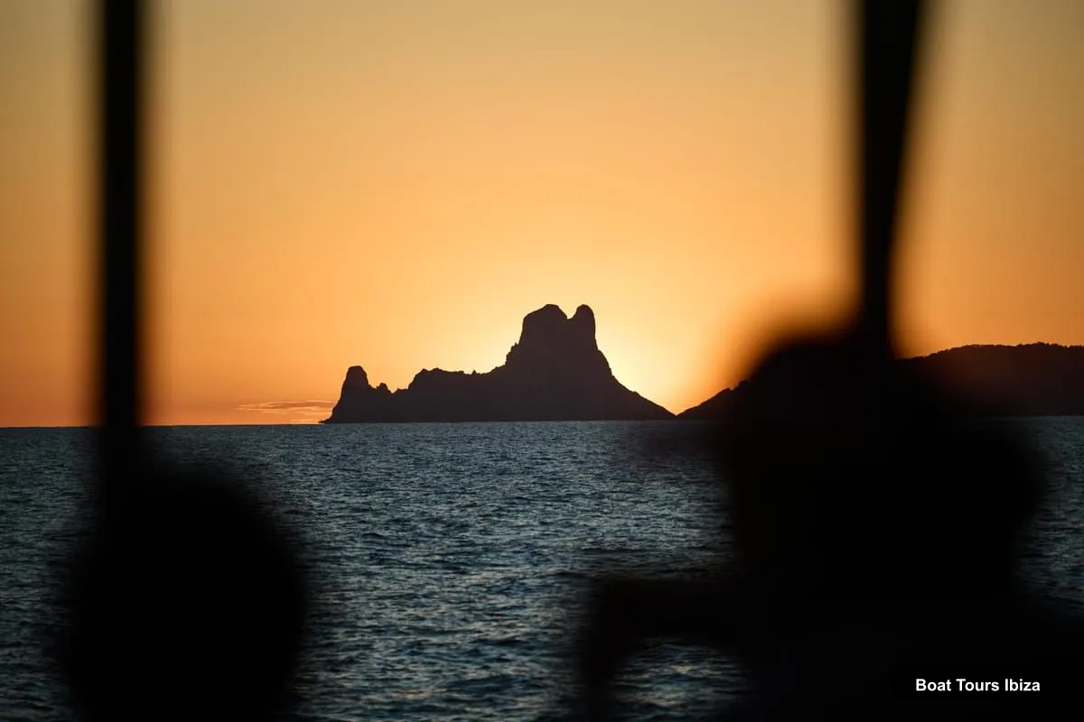 Ibiza Boat Cruises – Formentera Catamaran Cruise, Free Time & Sunset Party (photo 3)