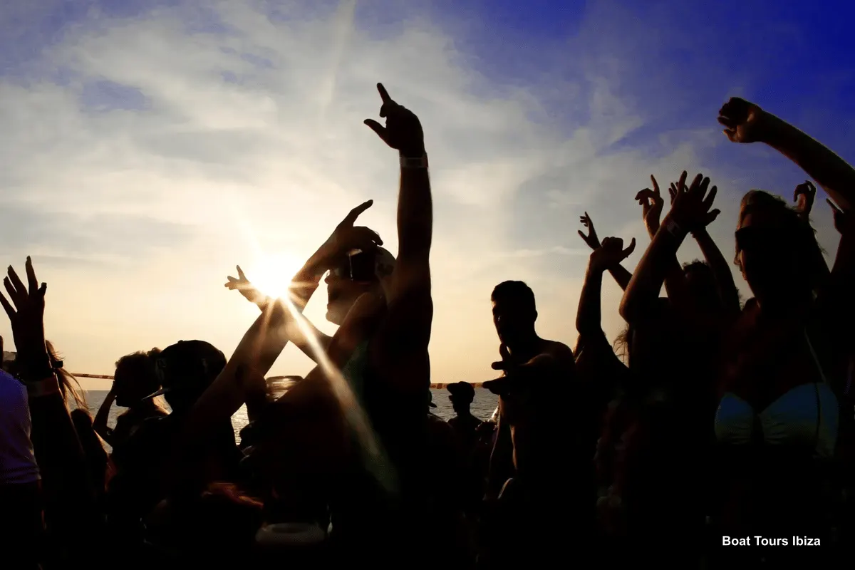 Ibiza Boat Cruises – Sunset Boat Party & 2 Superclub Entries Across 7 Days (photo 2)
