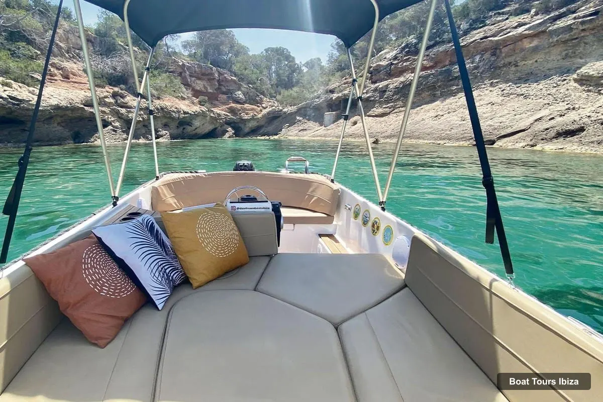 Ibiza Boat Trips – San Antonio: Snorkeling on your own boat without a license for up to 5 people (photo 3)