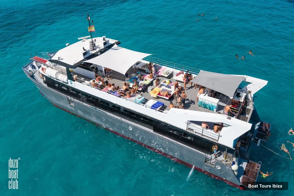 Ibiza Boat Trips – Sunset Boat Party at Ibiza Boat Club with Open Bar (photo 2)
