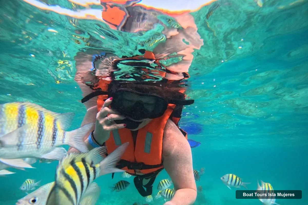 Boat Tours in Isla Mujeres – Snorkeling tour at 3 spots, Underwater Museum and reefs!