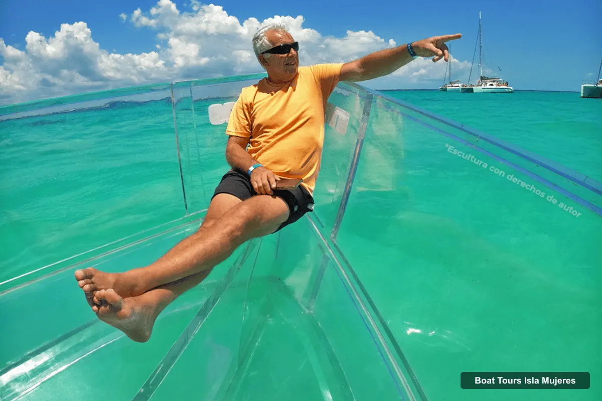 Boat Tours Isla Mujeres – Clear Boat Ride (photo 4)