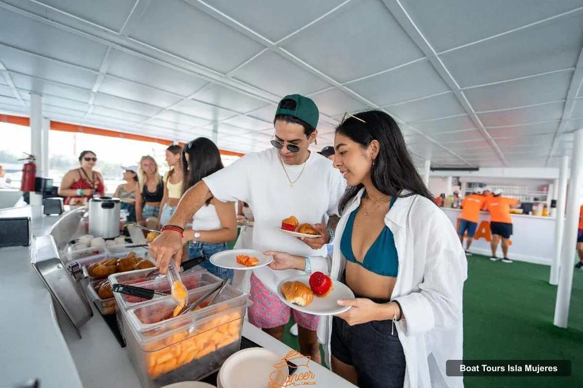 Boat Tours Isla Mujeres – Full-Day Isla Mujeres Dancer Cruise with Live DJ (photo 2)