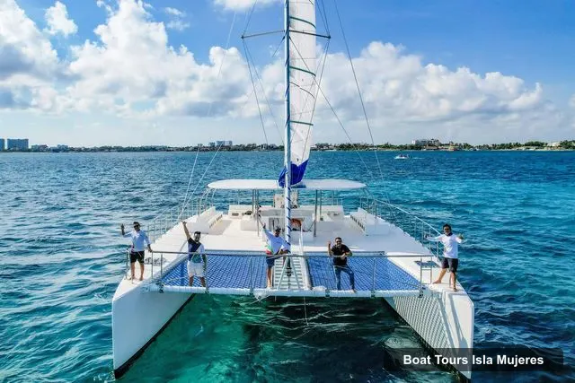 Isla Mujeres Boat Trips – Catamaran Tour to Isla Mujeres with Open Bar