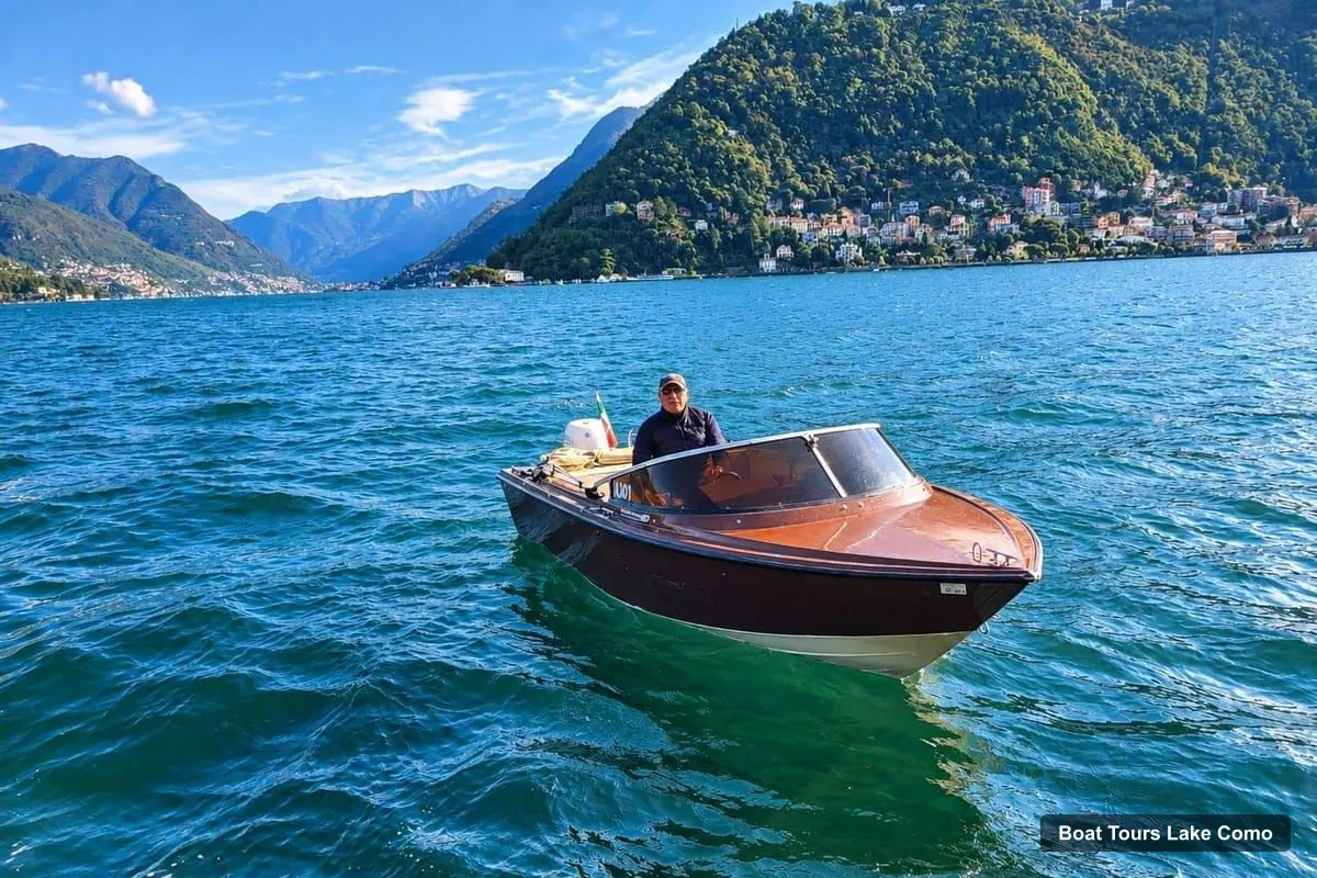 Lake Como Boat Cruises – Lake Como: Private Tour - Classic Vintage Boat with coverage (photo 3)