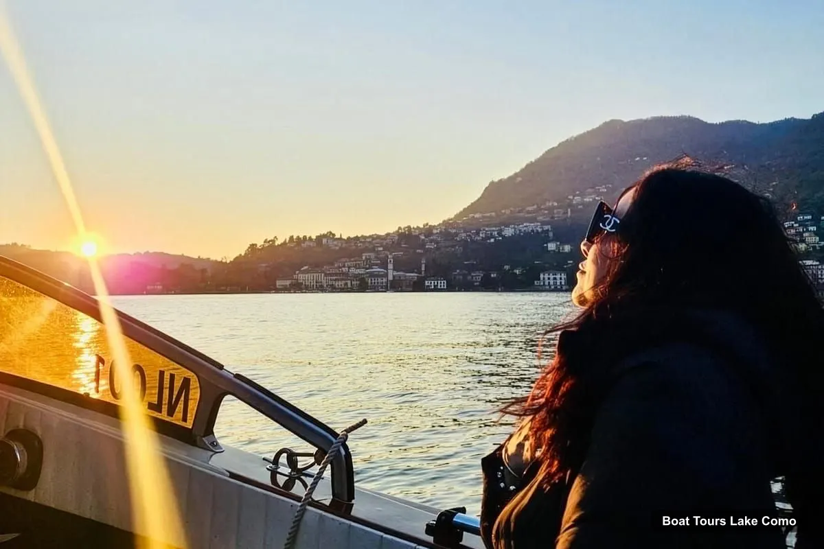 Lake Como Boat Cruises – Lake Como: Private Tour - Classic Vintage Boat with coverage (photo 4)