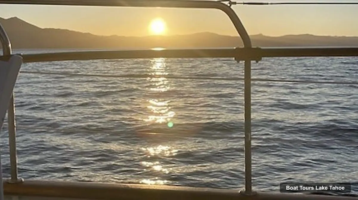 Boat Tours in Lake Tahoe – Lake Tahoe: Scenic Sunset Cruise with Drinks and Snacks (photo 4)