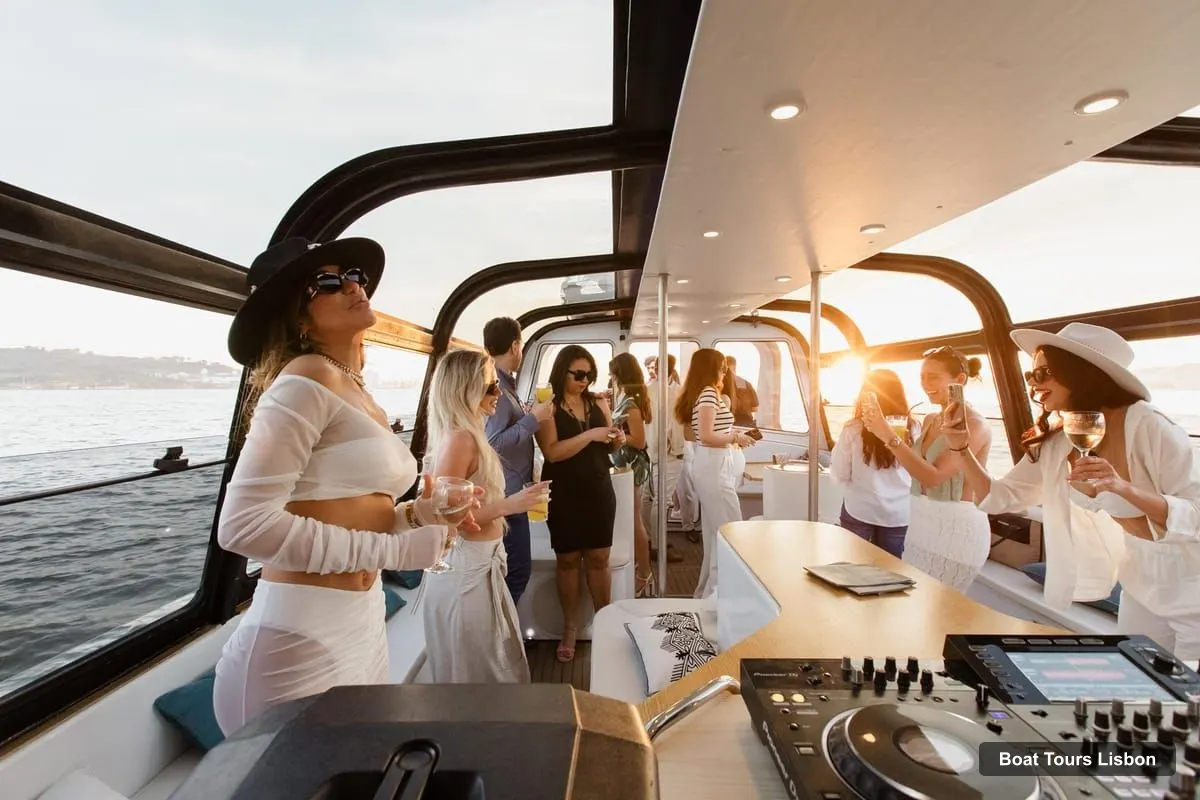 Boat Tours in Lisbon – Lisbon Sunset DJ Party Cruise with Pizza & Drinks (photo 4)