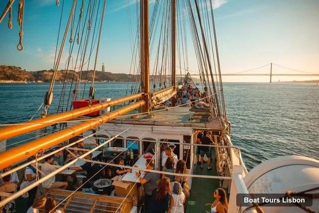 Lisbon Boat Trips – Sunset Boat Party Cruise with Music & Drinks