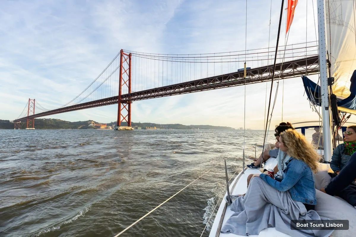 Lisbon Sightseeing Cruise – Sailing Tour on the Tagus River (photo 2)