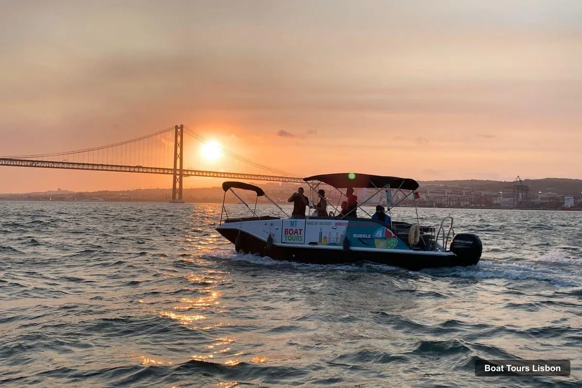 Lisbon Sightseeing Cruise – Tagus River Boat Sunset and Night Champagne Tour (photo 2)