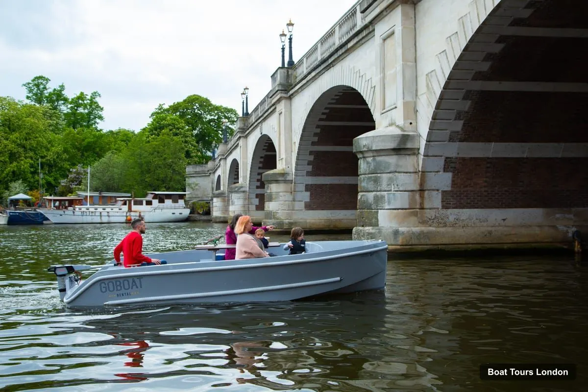 Boat Tours London – GoBoat Rental in Kingston upon Thames (photo 2)