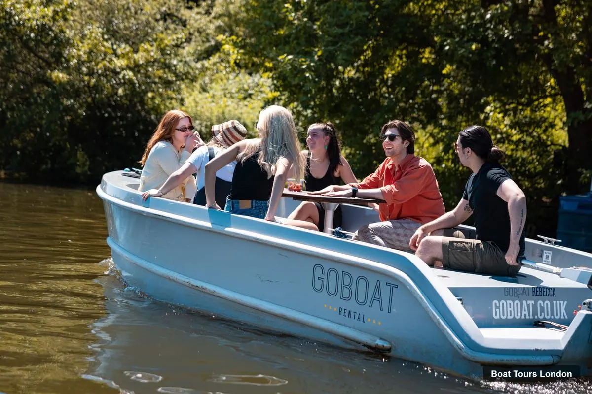 Boat Tours London – GoBoat Rental in Kingston upon Thames (photo 5)