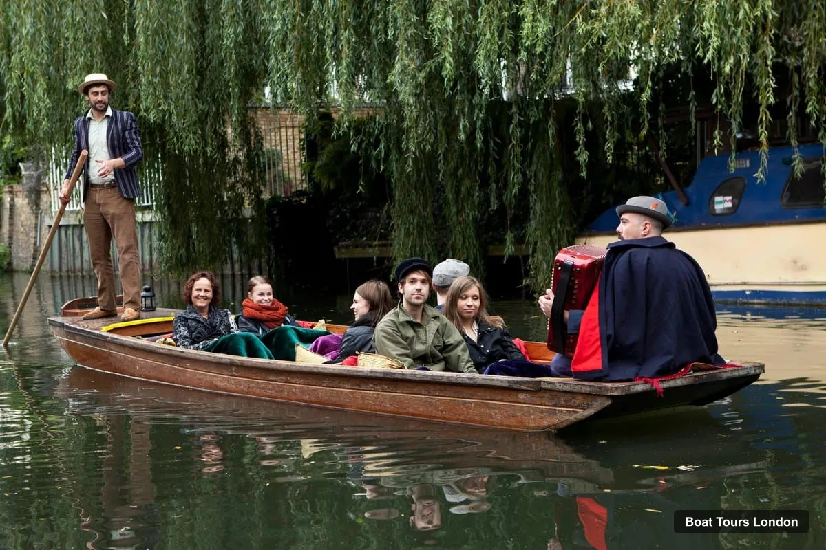 London Boat Trips – Regent's Canal (Punting) Boat Ride with Live Music