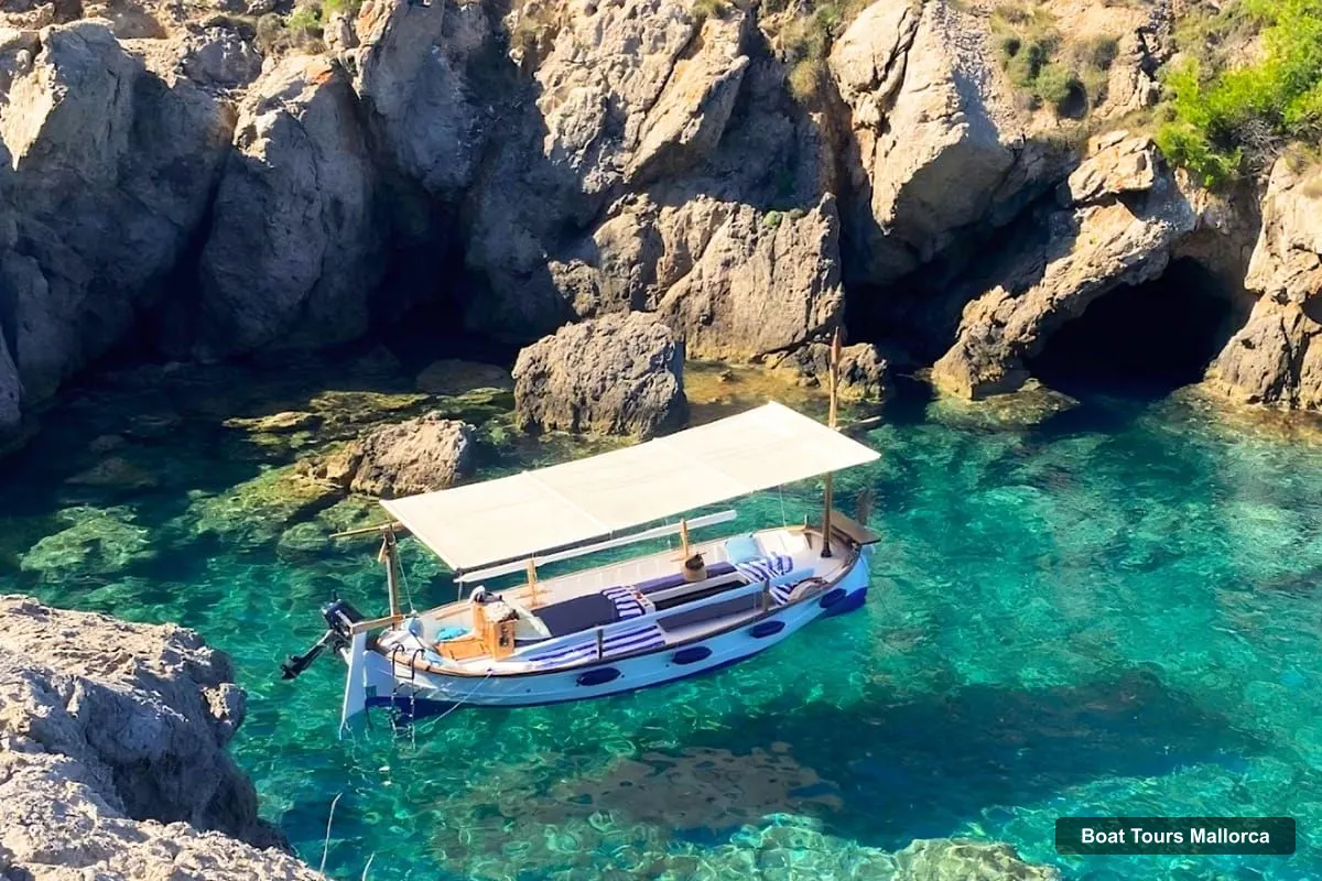 Boat Tours in Mallorca – Alcudia Private Boat Tour to Hidden Coves
