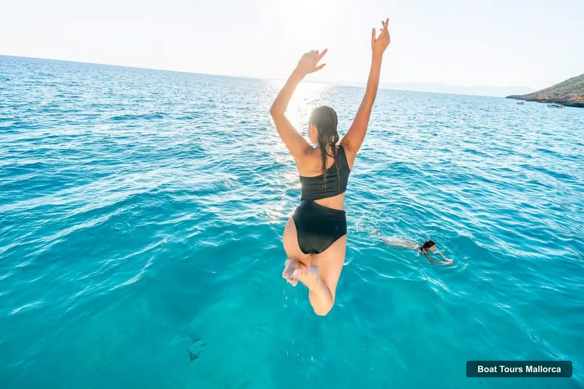Boat Tours in Mallorca – Palma: Catamaran Cruise with Swimming and Snorkelling (photo 3)