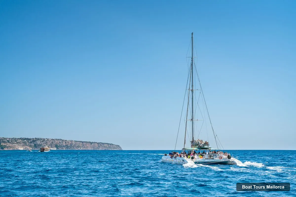 Boat Tours Mallorca – 5-Hour Catamaran Cruise with Lunch & Swim (photo 2)