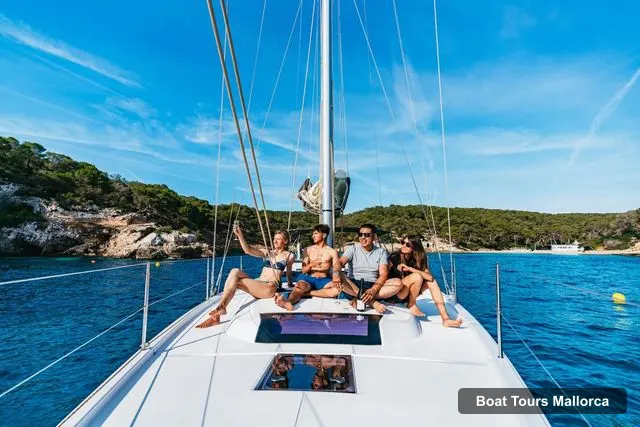 Boat Tours Mallorca – Midday or Sunset Sailing with Snacks and Open Bar