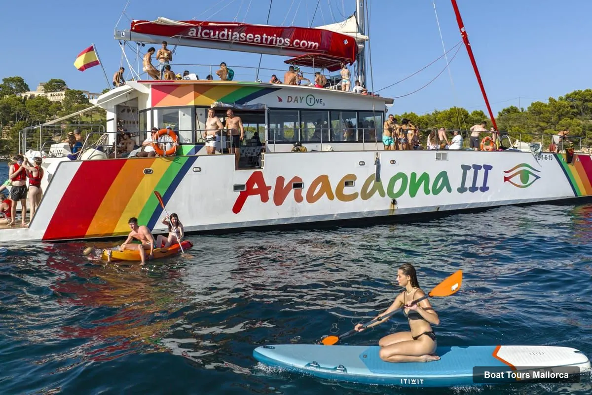 Boat Tours Mallorca – North Coast Catamaran Cruise with Meal (photo 3)